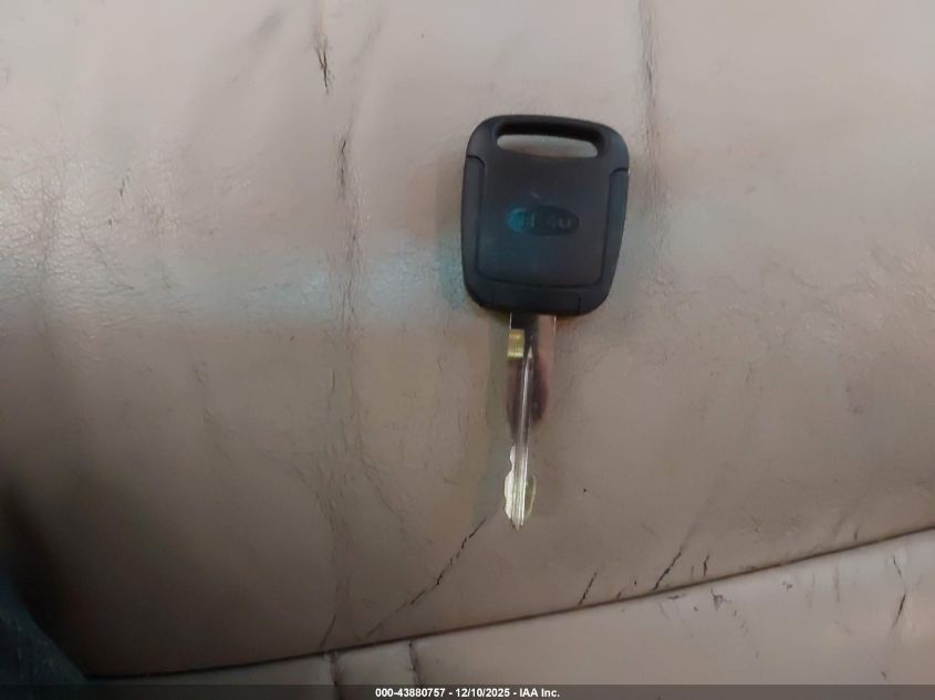 2004 Lincoln Town Car Ultimate VIN: 1LNHM83W64Y657314 Lot: 43880757