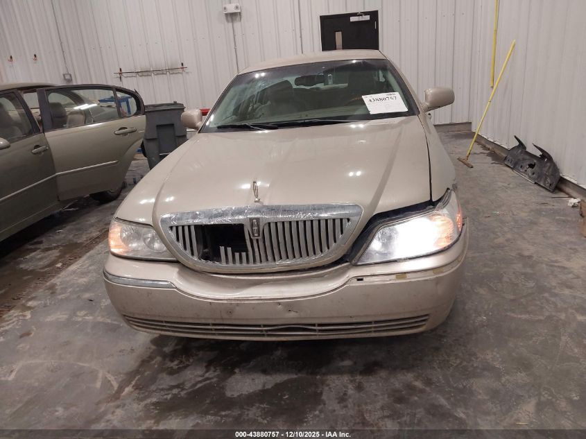 2004 Lincoln Town Car Ultimate VIN: 1LNHM83W64Y657314 Lot: 43880757