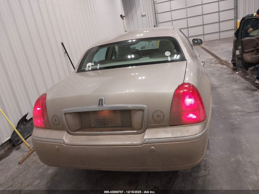2004 Lincoln Town Car Ultimate VIN: 1LNHM83W64Y657314 Lot: 43880757