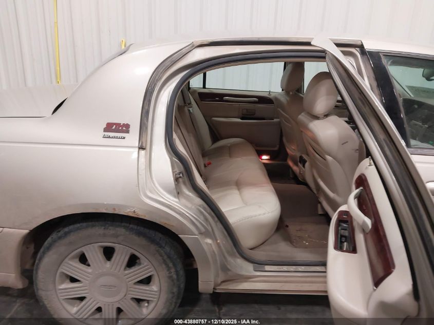 2004 Lincoln Town Car Ultimate VIN: 1LNHM83W64Y657314 Lot: 43880757