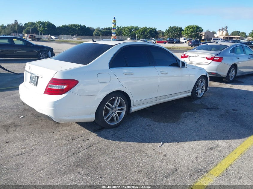 WDDGF4HB7DR257514 2013 MERCEDES-BENZ C-KLASSE photo no. 4