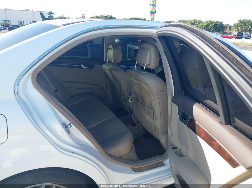 WDDGF4HB7DR257514 2013 MERCEDES-BENZ C-KLASSE photo no. 8