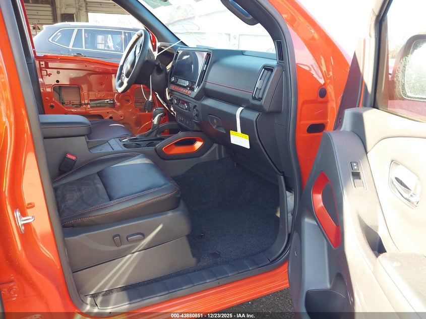 2025 Nissan Frontier Pro-4X 4X4