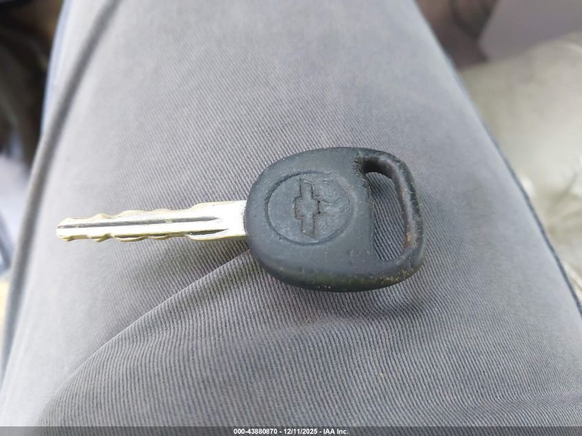 2001 Chevrolet Tahoe Lt VIN: 1GNEK13T51R110395 Lot: 43880870