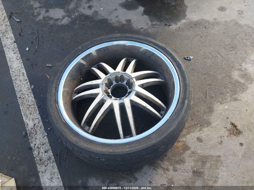 2001 Chevrolet Tahoe Lt VIN: 1GNEK13T51R110395 Lot: 43880870