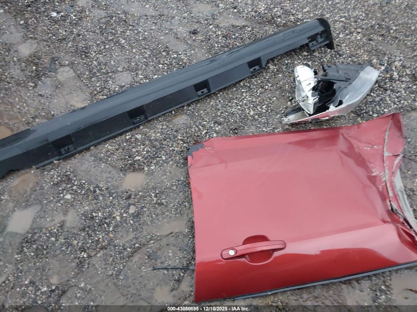 2018 Ford Focus Se VIN: 1FADP3F26JL330416 Lot: 43880895