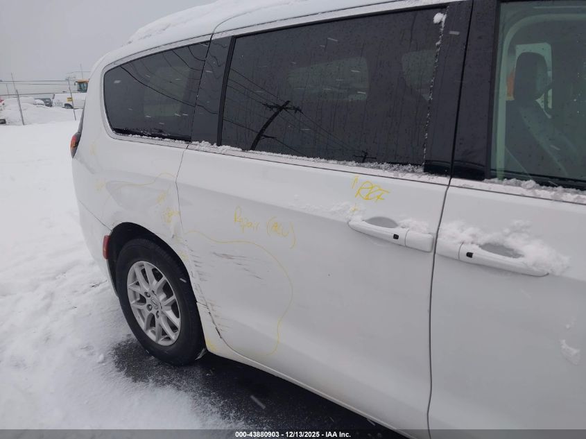 2024 Chrysler Pacifica Touring L VIN: 2C4RC1BG1RR152211 Lot: 43880903