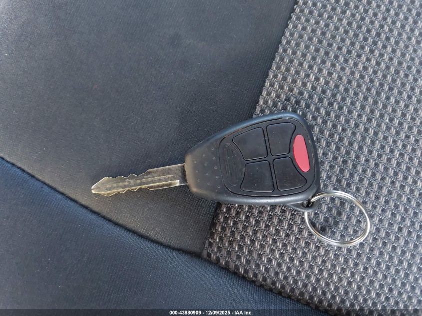 2013 Jeep Compass Latitude VIN: 1C4NJCEB3DD102373 Lot: 43880909