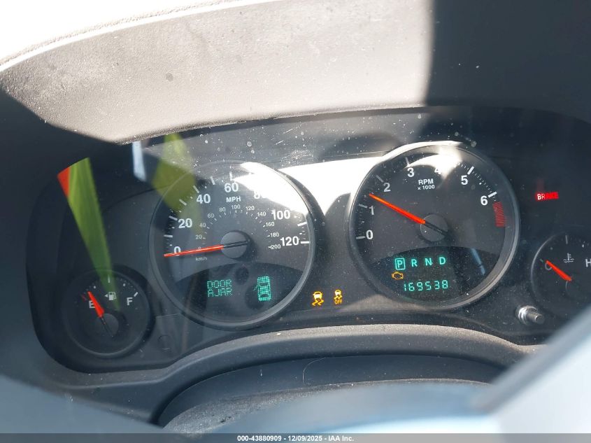 2013 Jeep Compass Latitude VIN: 1C4NJCEB3DD102373 Lot: 43880909