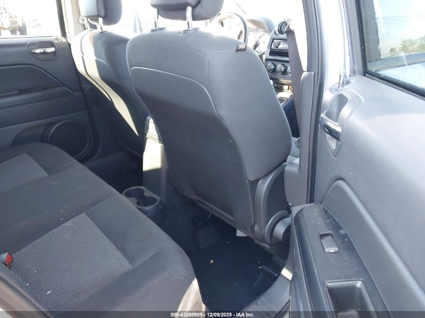 2013 Jeep Compass Latitude VIN: 1C4NJCEB3DD102373 Lot: 43880909