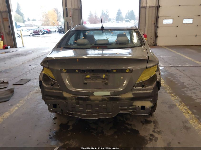 2015 Hyundai Accent Gls VIN: KMHCT4AE3FU818471 Lot: 43880949