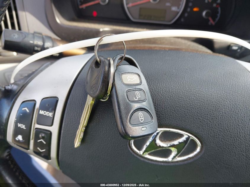 2007 Hyundai Elantra Gls/Limited/Se VIN: KMHDU46DX7U063953 Lot: 43880952