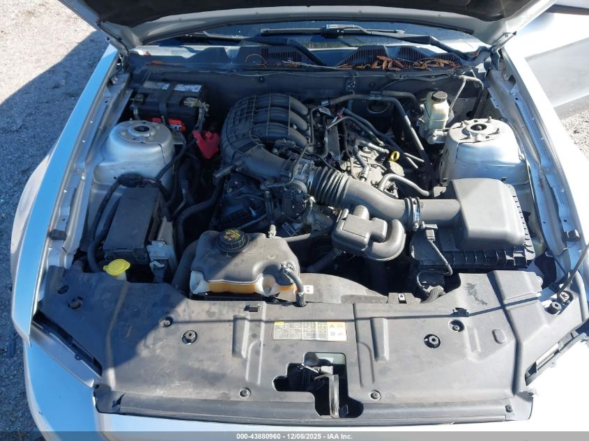 2014 Ford Mustang V6 Premium VIN: 1ZVBP8AM2E5280211 Lot: 43880960