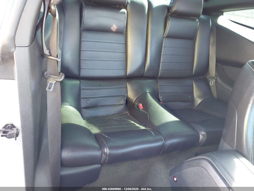 2014 Ford Mustang V6 Premium VIN: 1ZVBP8AM2E5280211 Lot: 43880960