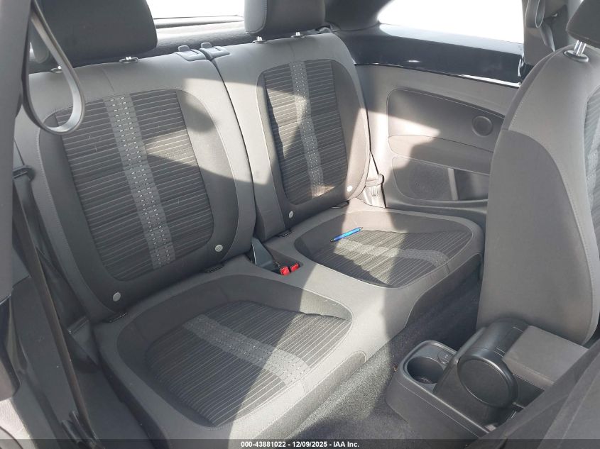 2013 Volkswagen Beetle Turbo VIN: 3VW4A7AT8DM655393 Lot: 43881022