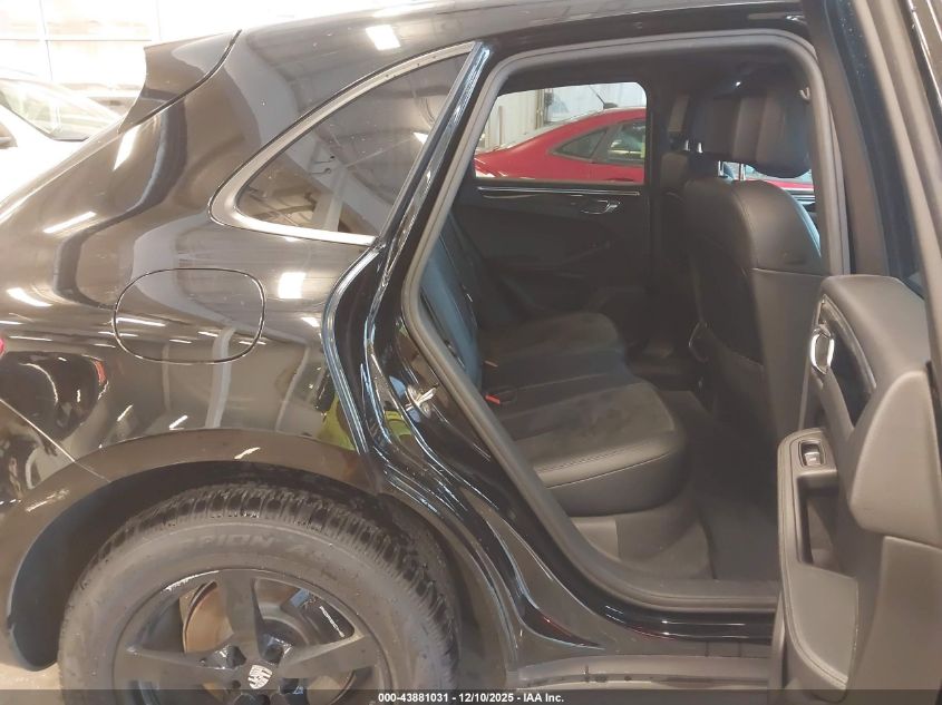 2017 Porsche Macan VIN: WP1AA2A57HLB03500 Lot: 43881031