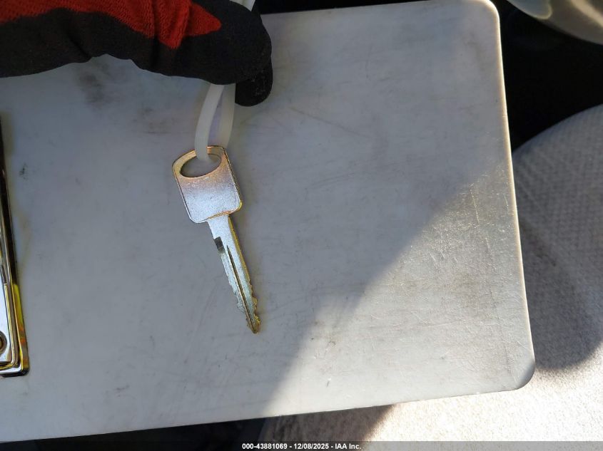 1999 Ford Taurus Se/Se-Ne VIN: 1FAFP53U4XG269630 Lot: 43881069