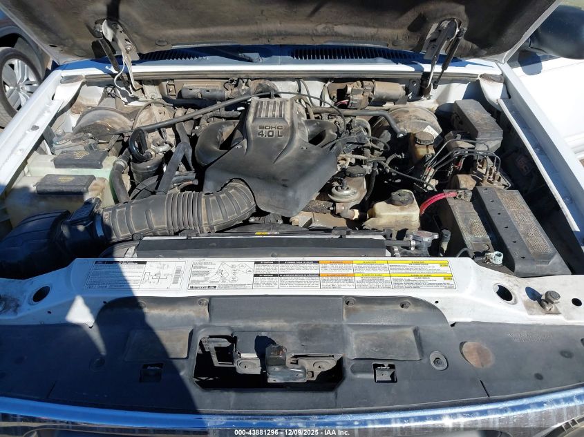 2000 Ford Explorer Eddie Bauer VIN: 1FMZU74E7YZC48713 Lot: 43881296