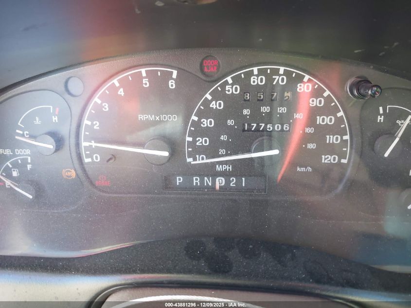 2000 Ford Explorer Eddie Bauer VIN: 1FMZU74E7YZC48713 Lot: 43881296