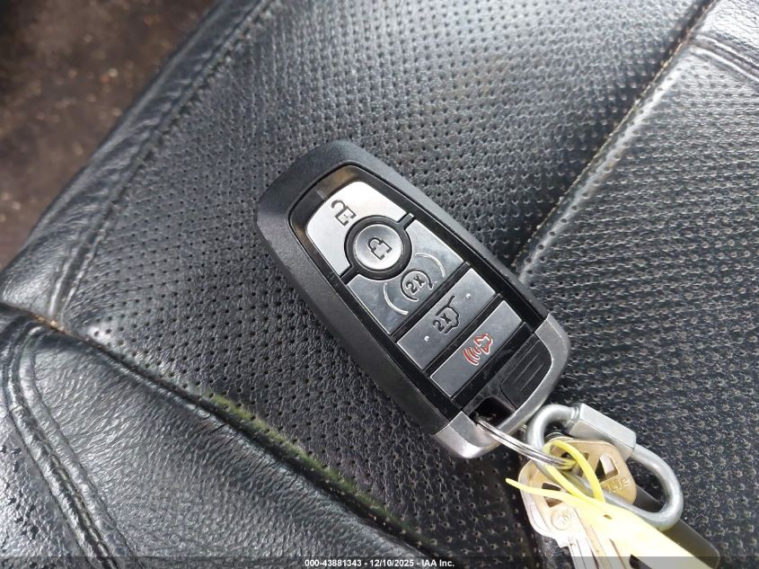 2019 Ford Expedition Limited VIN: 1FMJU2AT5KEA25541 Lot: 43881343