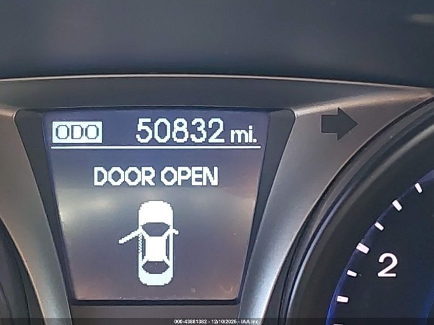 2016 Hyundai Genesis 3.8 Base VIN: KMHHT6KJ9GU137245 Lot: 43881382