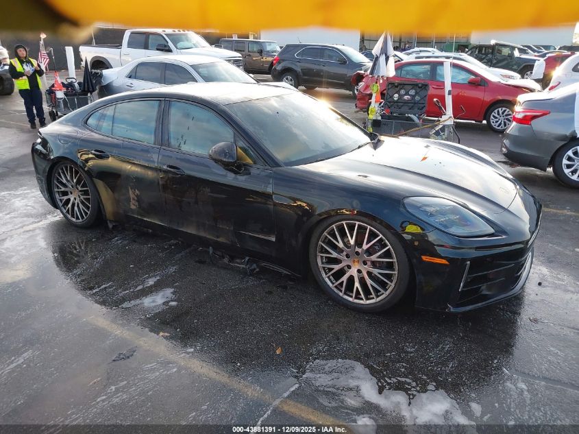 PORSCHE PANAMERA 4