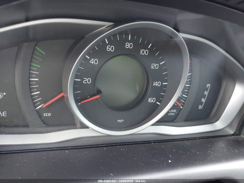 2017 Volvo Xc60 T5 Inscription VIN: YV440MDUXH2016693 Lot: 43881447