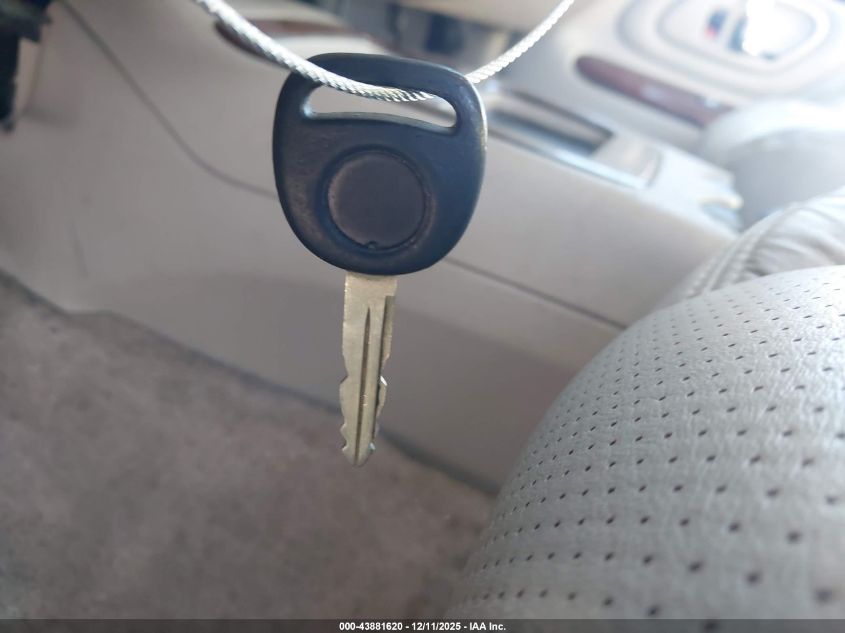 2000 Cadillac Escalade Standard VIN: 1GYEK63R1YR203185 Lot: 43881620