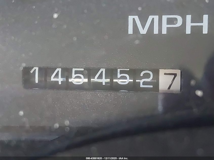 2000 Cadillac Escalade Standard VIN: 1GYEK63R1YR203185 Lot: 43881620