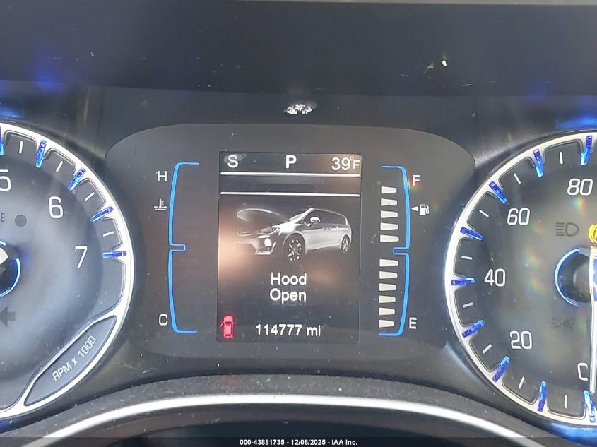 2017 Chrysler Pacifica Touring-L VIN: 2C4RC1BGXHR564531 Lot: 43881735