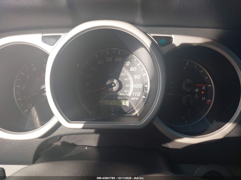 2003 Toyota 4Runner Limited V8 VIN: JTEBT17RX30005734 Lot: 43881769