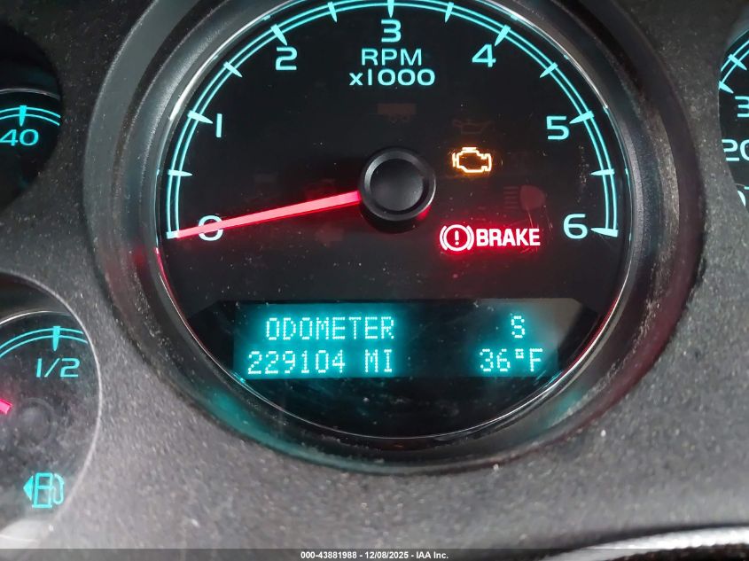 2013 Chevrolet Tahoe Lt VIN: 1GNSKBE09DR352364 Lot: 43881988