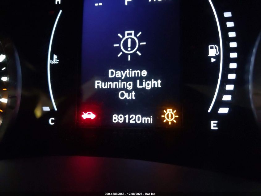 2017 Jeep Renegade Latitude 4X4 VIN: ZACCJBBB7HPG57081 Lot: 43882058