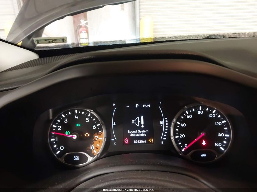 2017 Jeep Renegade Latitude 4X4 VIN: ZACCJBBB7HPG57081 Lot: 43882058