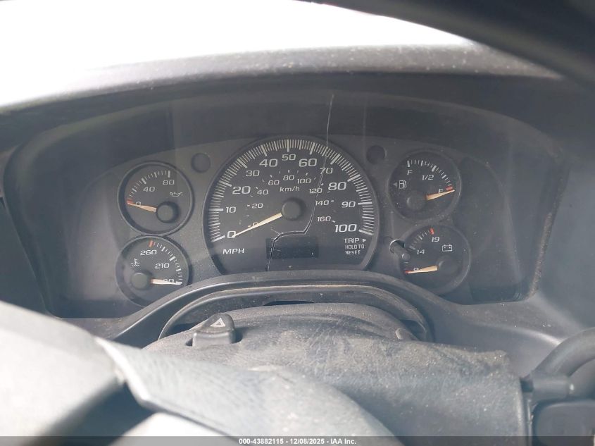 2005 Chevrolet Express VIN: 1GCFH15T151168758 Lot: 43882115