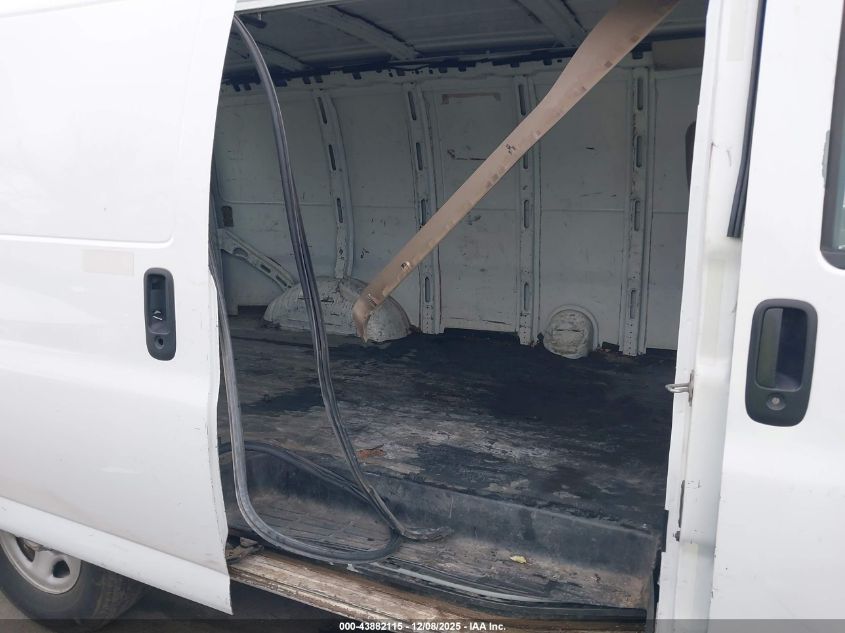 2005 Chevrolet Express VIN: 1GCFH15T151168758 Lot: 43882115