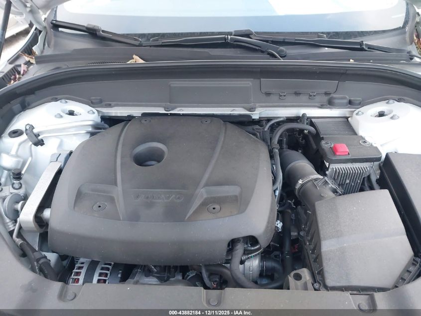 2019 Volvo Xc60 T5 Momentum VIN: LYV102RK8KB242660 Lot: 43882184