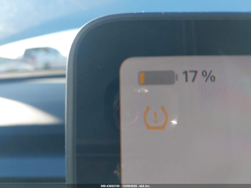 2022 Tesla Model Y Long Range Dual Motor All-Wheel Drive VIN: 7SAYGAEE8NF523903 Lot: 43882188