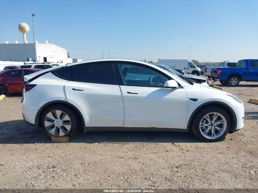 2022 Tesla Model Y Long Range Dual Motor All-Wheel Drive VIN: 7SAYGAEE8NF523903 Lot: 43882188