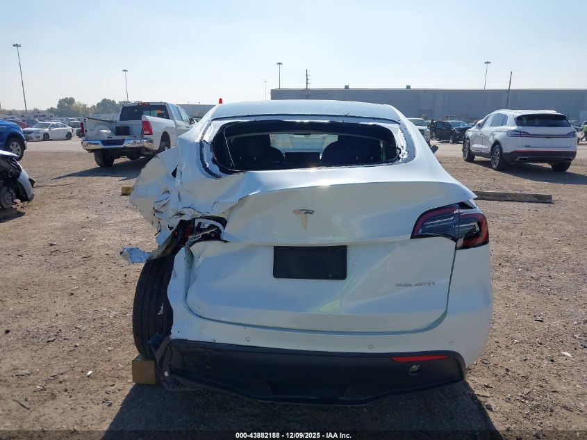 2022 Tesla Model Y Long Range Dual Motor All-Wheel Drive VIN: 7SAYGAEE8NF523903 Lot: 43882188