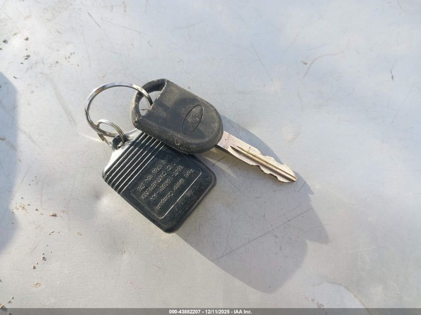 2005 Ford Mustang V6 Deluxe/V6 Premium VIN: 1ZVFT80N955249416 Lot: 43882207