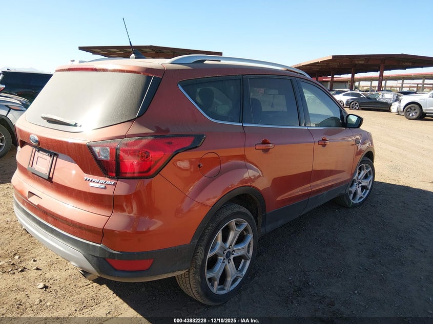 1FMCU9J90KUA81186 2019 FORD ESCAPE photo no. 4