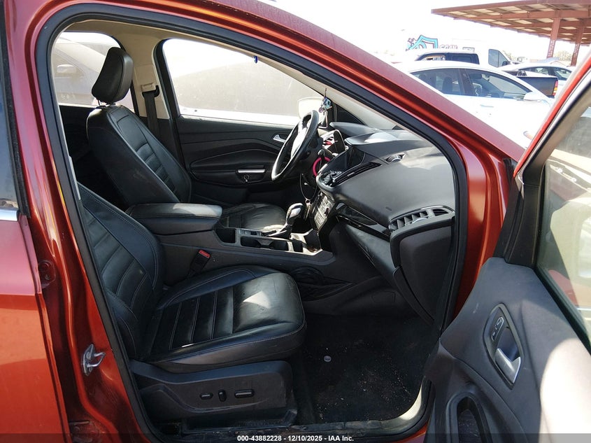 1FMCU9J90KUA81186 2019 FORD ESCAPE photo no. 5