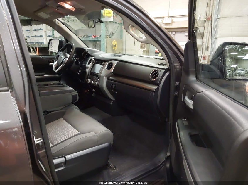 2017 Toyota Tundra Sr5 5.7L V8