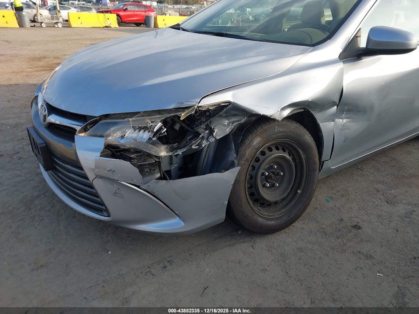 2017 TOYOTA CAMRY auction photo 6