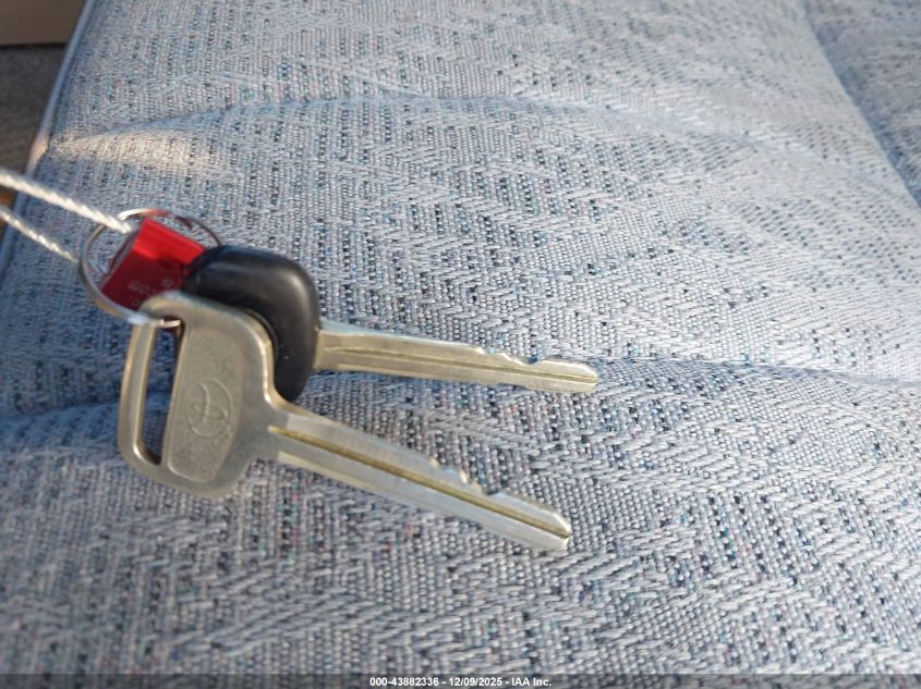 1998 Toyota Tacoma Xtracab VIN: 4TAVL52N6WZ073005 Lot: 43882336