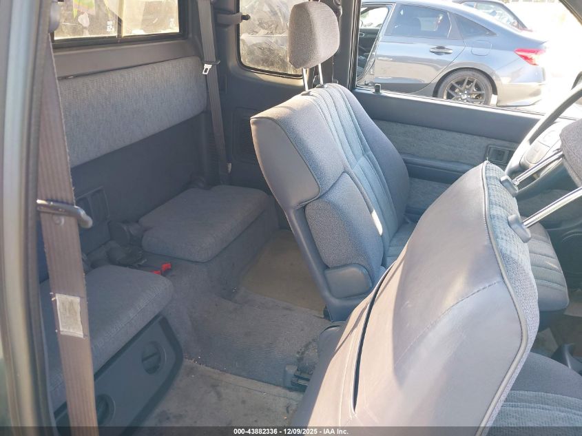 1998 Toyota Tacoma Xtracab VIN: 4TAVL52N6WZ073005 Lot: 43882336