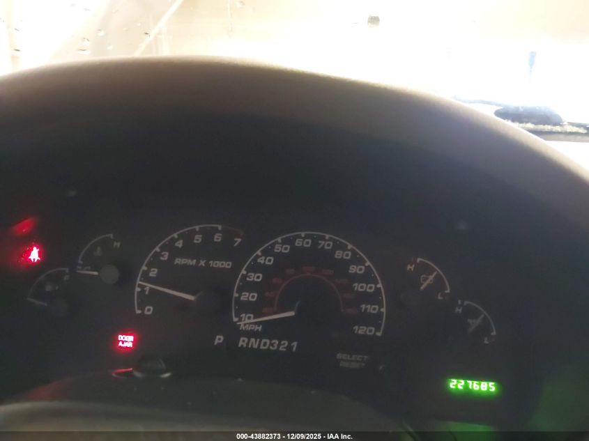 2002 Ford Explorer Xls VIN: 1FMZU72E72UB04067 Lot: 43882373