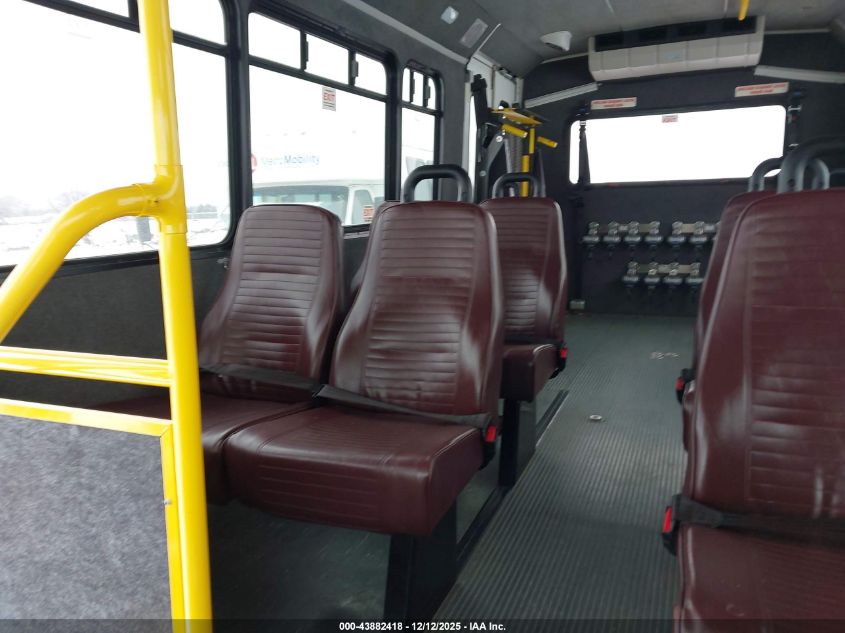 2018 Ford E-450 Cutaway VIN: 1FDFE4FS7JDC17367 Lot: 43882418