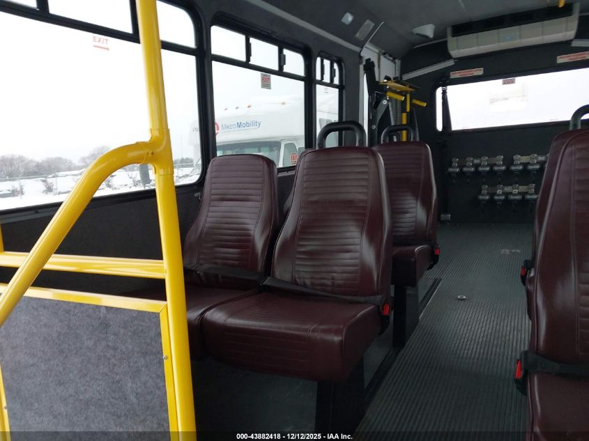 2018 Ford E-450 Cutaway VIN: 1FDFE4FS7JDC17367 Lot: 43882418